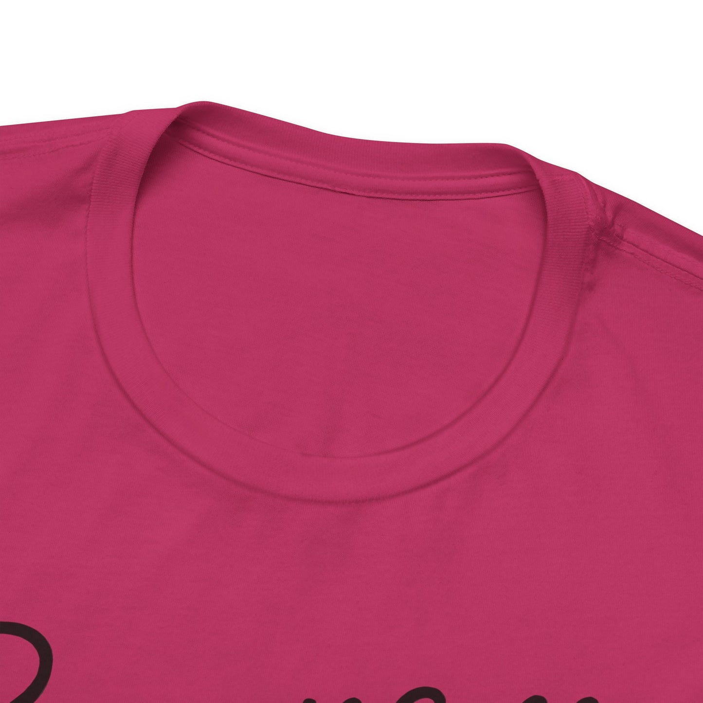 Camiseta Rosa “Beautifully Broken”: una camiseta empoderante con una elegancia suave