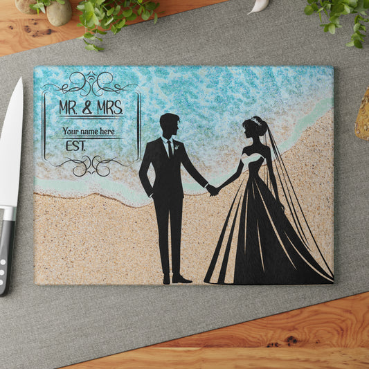 Tabla de cortar para novios en la playa: recuerdo personalizado de boda en la playa con apellido y año