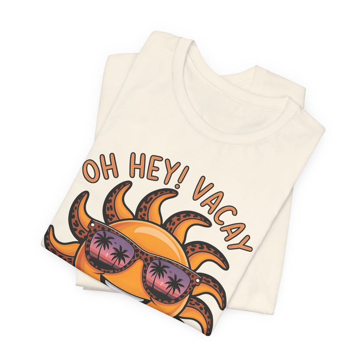 ☀️ ¡Hola! Camiseta de vacaciones – Sol sonriente con gafas de sol | Camiseta gráfica de verano para mujer