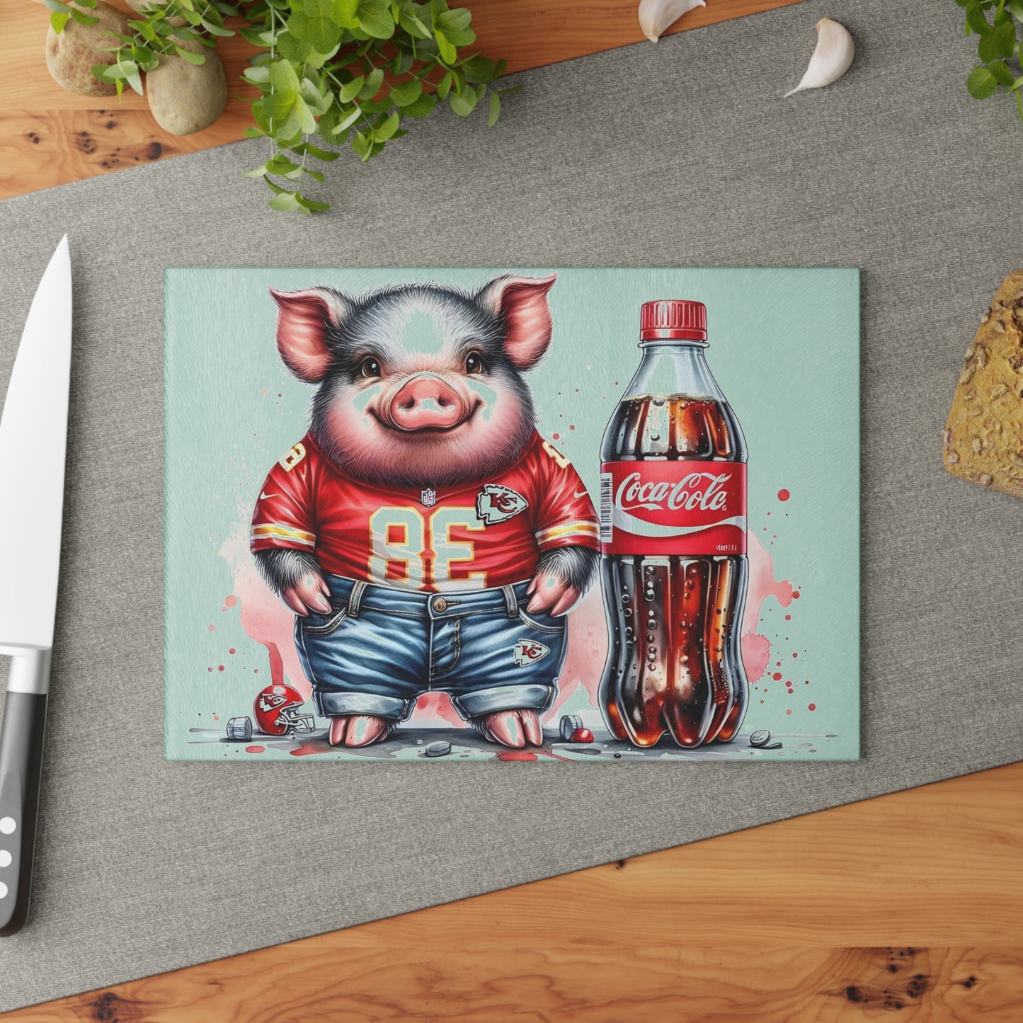 Tabla de cortar de vidrio con diseño de cerdo Jersey rojo y amarillo: arte de cocina audaz con actitud sureña