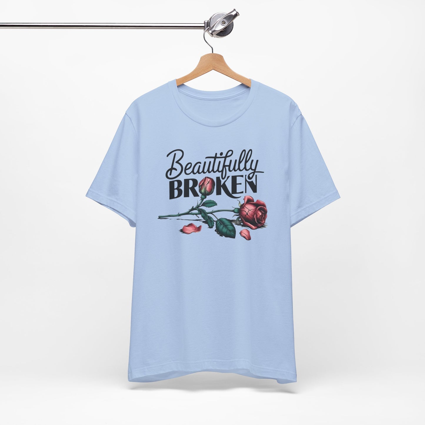 Camiseta Rosa “Beautifully Broken”: una camiseta empoderante con una elegancia suave